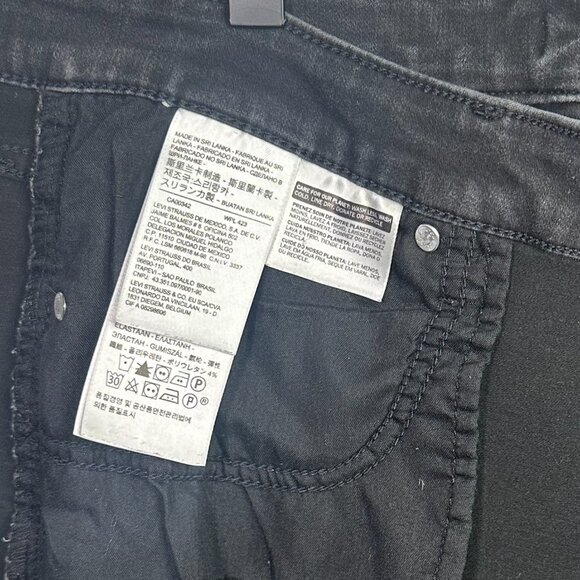 Levi’s 711 Classic Skinny Jeans in Black Wash - Picture 5 of 5